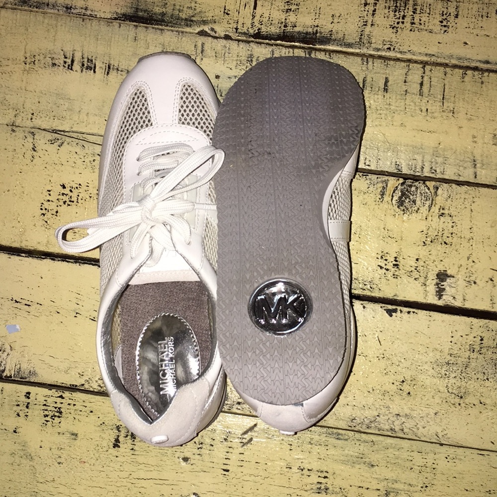 MichaelL Kors mesh sneakers - Picture 2 of 4